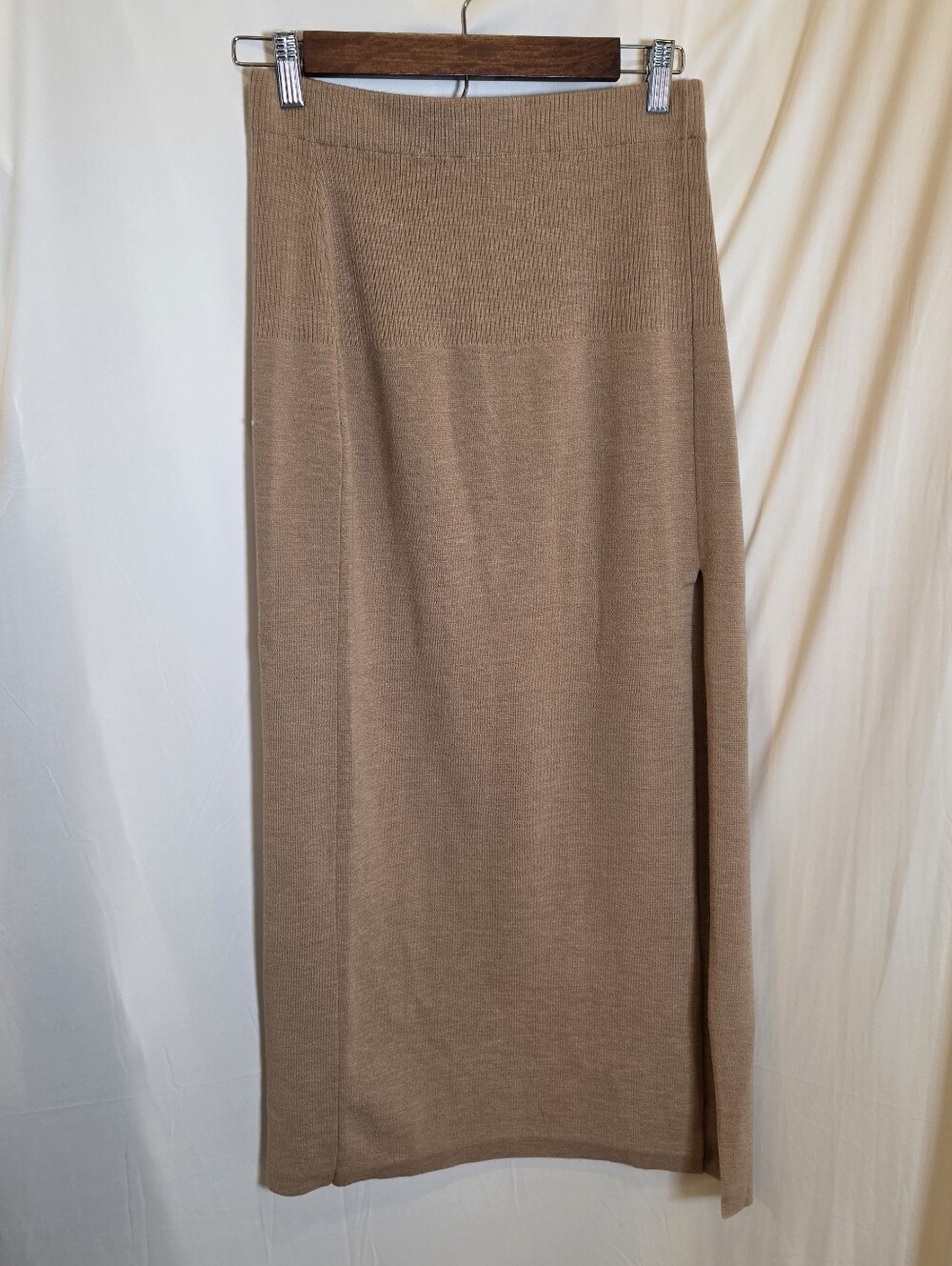 AMUR Ribbed Wool Knit Midi Skirt Beige Camel Slit Size M Sustainable Luxury